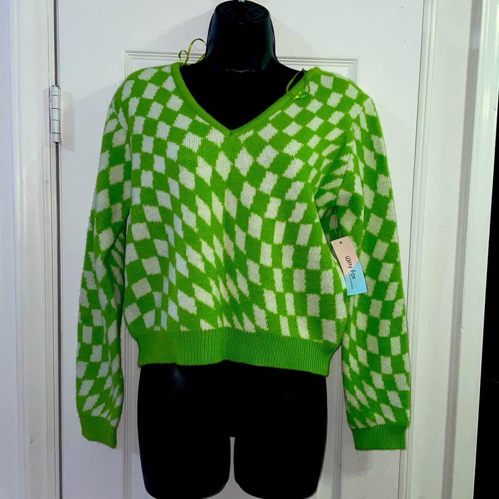 ❗️3 for $21❗️Green v-neck crop sweater NWT